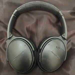 Bose Black Over-Ear Headphones